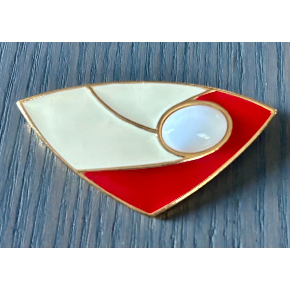 Vintage Trifari Red Cream Enamel Geometric Fan Brooch Gold Tone Cabochon Pin